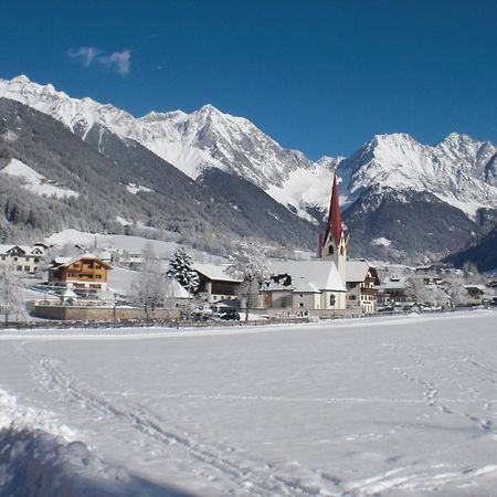 Hotel Messnerwirt Anterselva di Mezzo Exterior photo