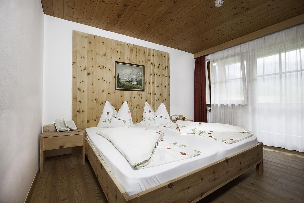 Hotel Messnerwirt Anterselva di Mezzo Exterior photo